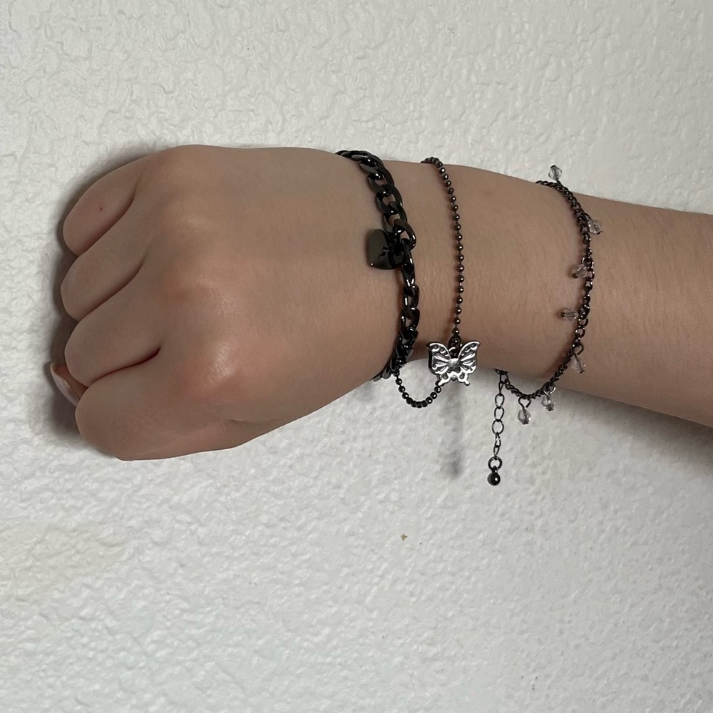 Hot Topic Black and Silver Chain Bracelet Set